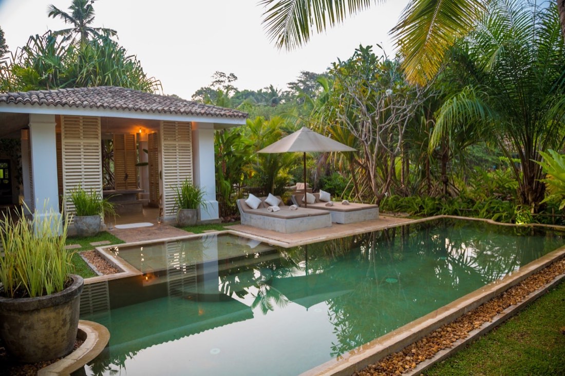 Phuket villa with pool — tropical garden setting